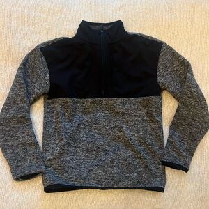 Boys size 6/7 gray and black pullover sweater
